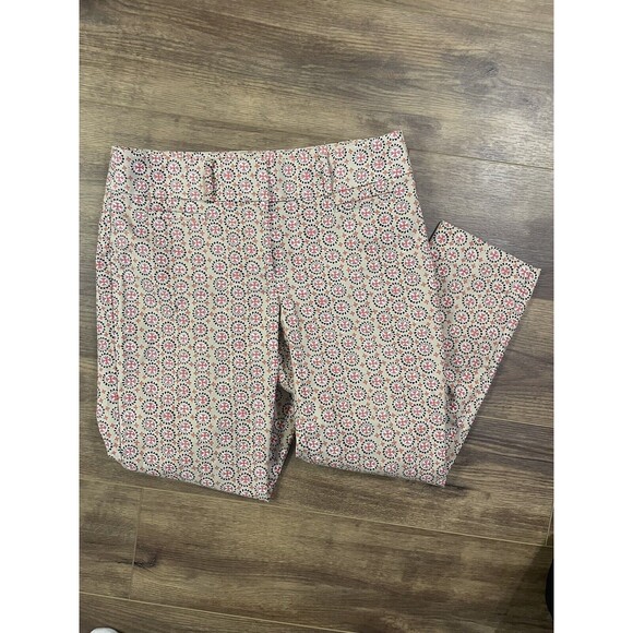 Ann Taylor LOFT Julie Dress Pants Medallion Print Cotton Tan 25” Ankle Size 4 - Picture 2 of 7